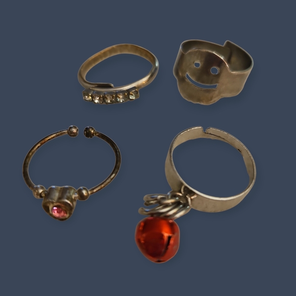 3/$30 Vintage Set of Six Smiley Heart Bell Rhinestone Adjustable Ring - Picture 1 of 6